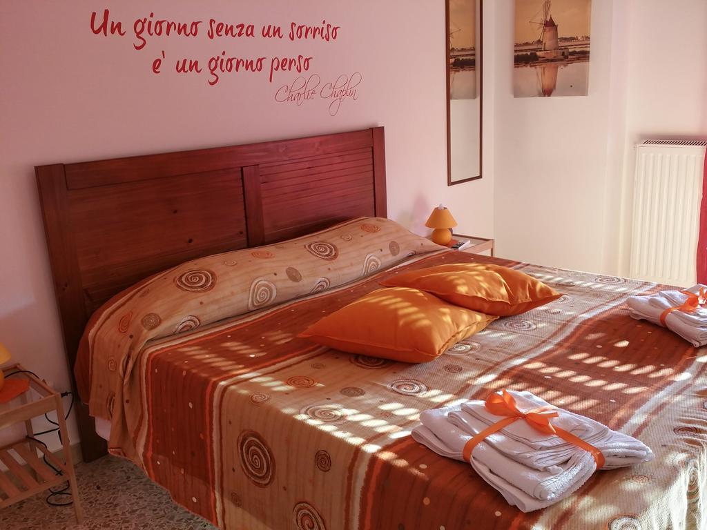 Bed & Breakfast Ciaramira トラーパニ 部屋 写真